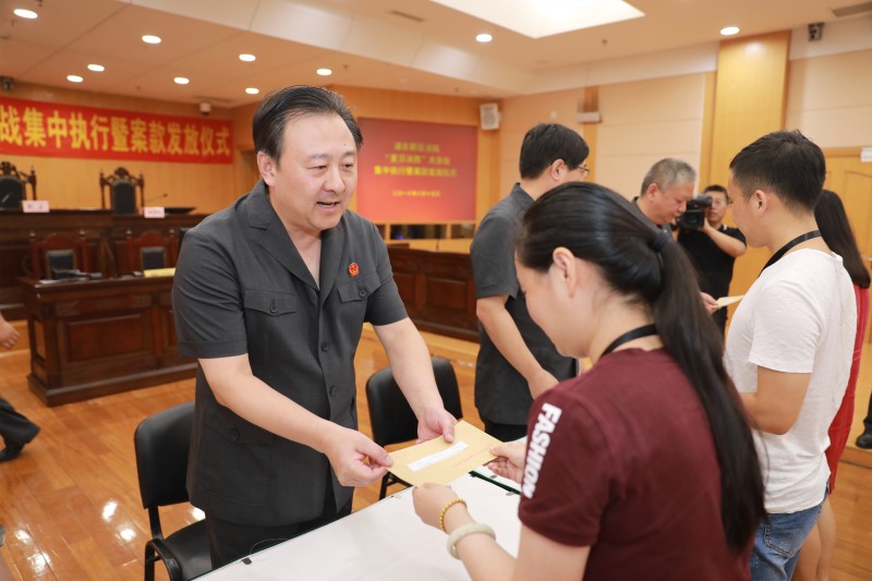 上海浦东法院决胜执行难 司法拘留14名老赖