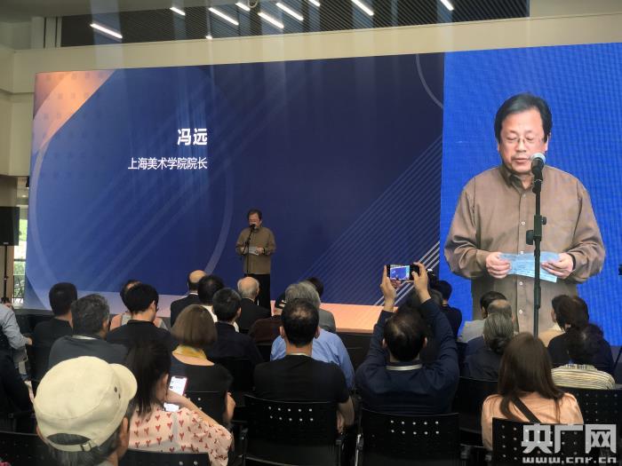 上海美术学院院长冯远(央广网记者 杨静 摄)