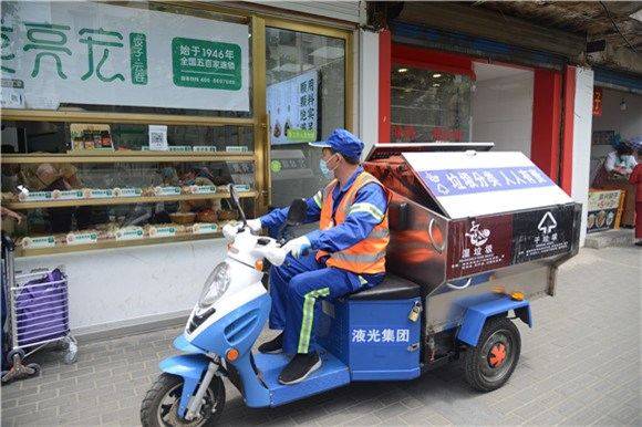 上海沿街商铺生活垃圾上门分类收集全覆盖 看看这些街道镇是怎么做的