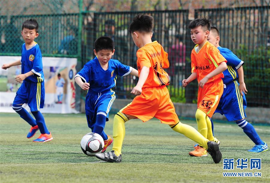 首届中国城市少儿足球联赛(西安赛区)开赛