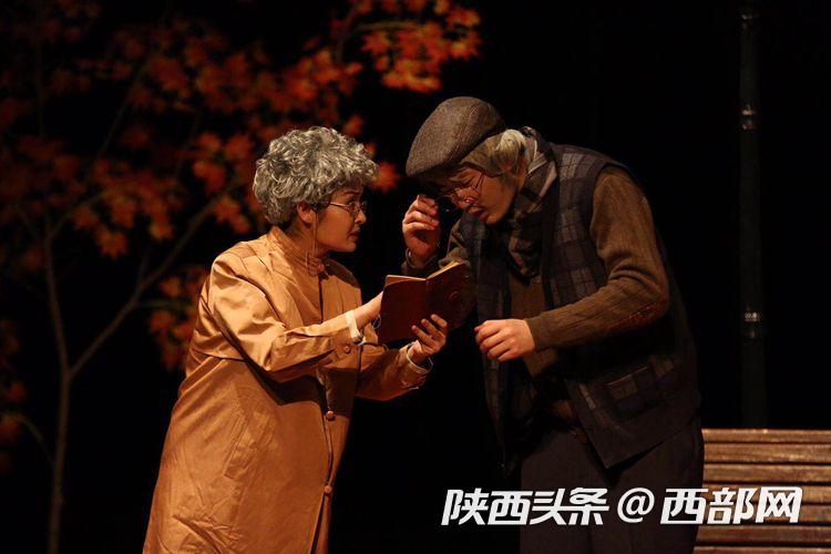 用戏剧来演绎戏剧人的故事 话剧《无果花》在