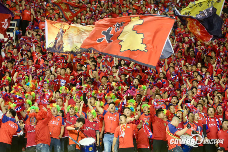 陕西大秦之水队0比1惜败上海上港队