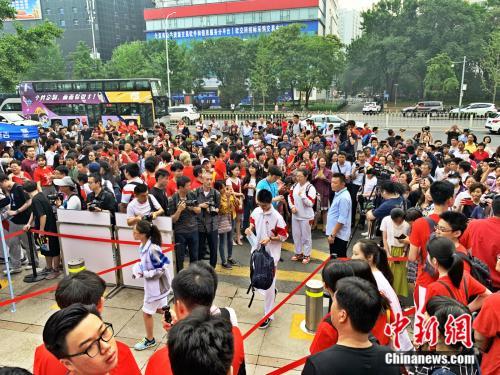2019全国高考进入后半程 各地爱心保障等成关注的焦点