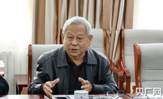 天津市逸阳梅江湾国际学校召开三结合教育委员