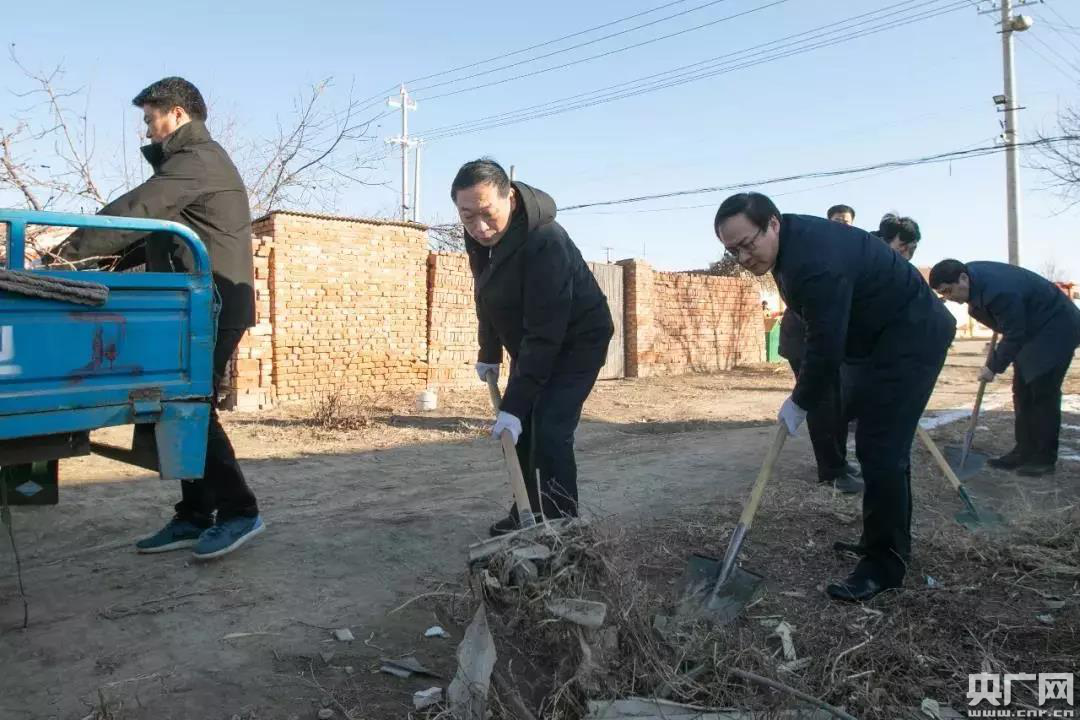 行动,各街镇,各村到处是一派热火朝天的劳动场景,宝坻区委书记殷向杰