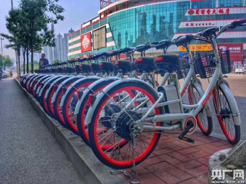 首款国标共享电单车落地天津 乱停乱放要收费