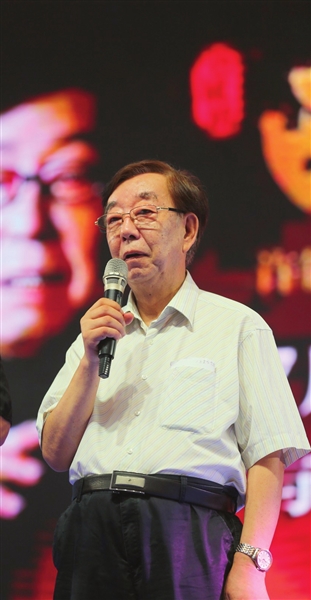 梦想三十载 津门会知音──访著名作曲家许镜