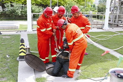 天津临港举办硫化氢气体中毒应急救援演练