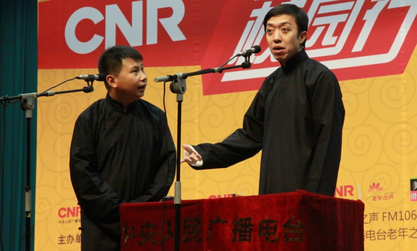 何云伟,李菁众"名嘴"笑动校园