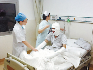 军内顶级专家来哈接高铁成转院 304医院启动一级护理