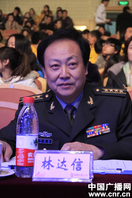 中广快讯〕第二届夏青杯评委云集播音主持界大师:林达信