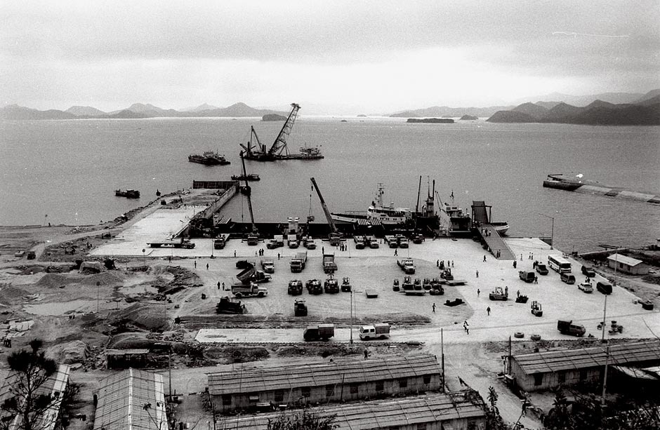 1986年,开工不久的盐田港