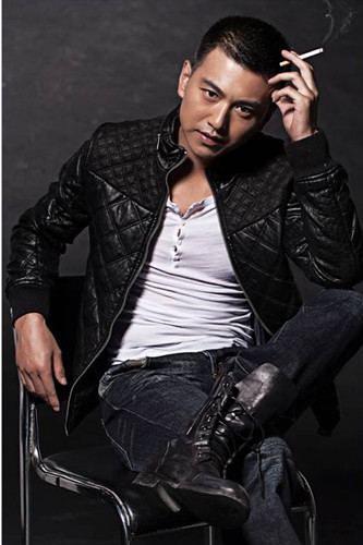 内地硬派小生乌日根专访