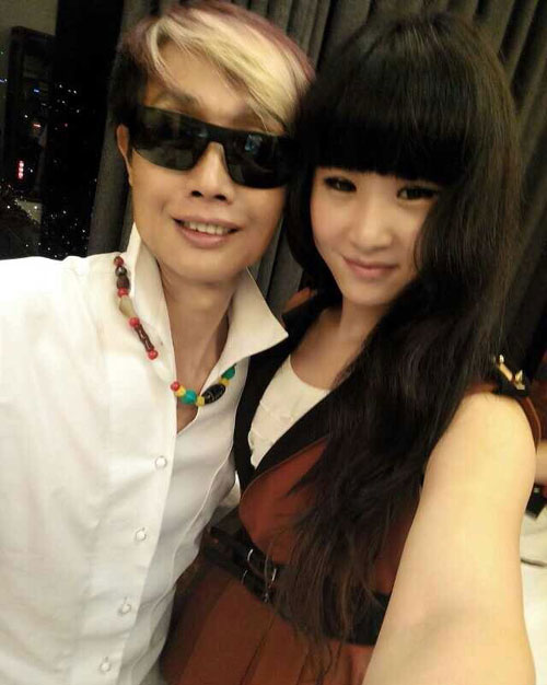 但不久就上演离婚闹剧,"前妻"恢复"干女儿"身份,19岁的东北女生刘阳