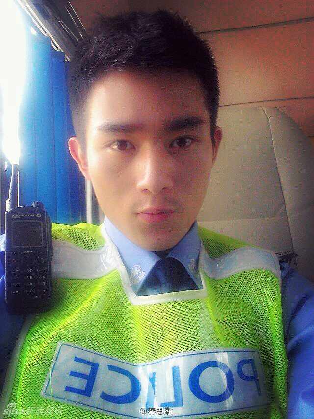 成都最帅交警秦思瀚患血癌 网友痛心留言鼓励别放弃