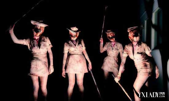 四女子血护士造型太恐怖吓哭小孩子【组图】