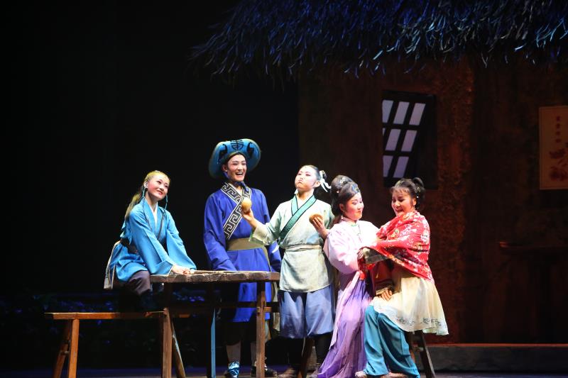 原创古装庐剧《三孝口》在合肥首演