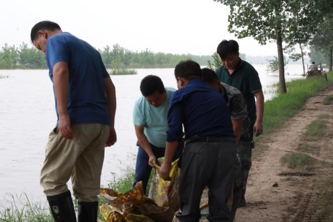 跟我上一个都不许退记寿县小甸镇田铺村党总支书记程勋明