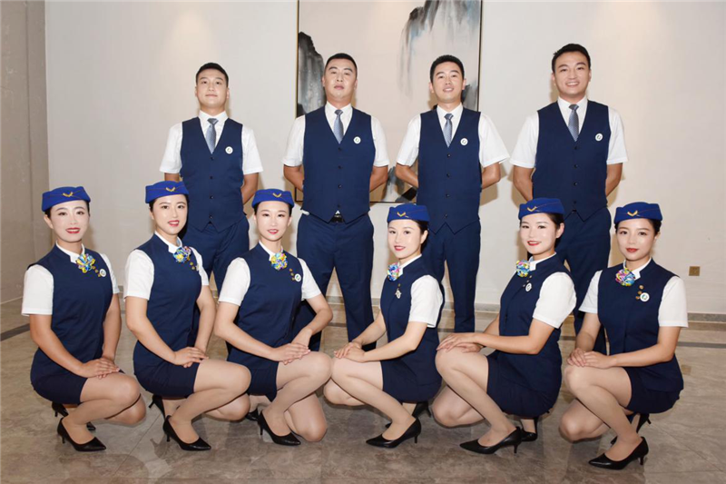 江淮风采  9月22日,"徽姑娘"团队亮相广西南宁,参加由中国交通报社和