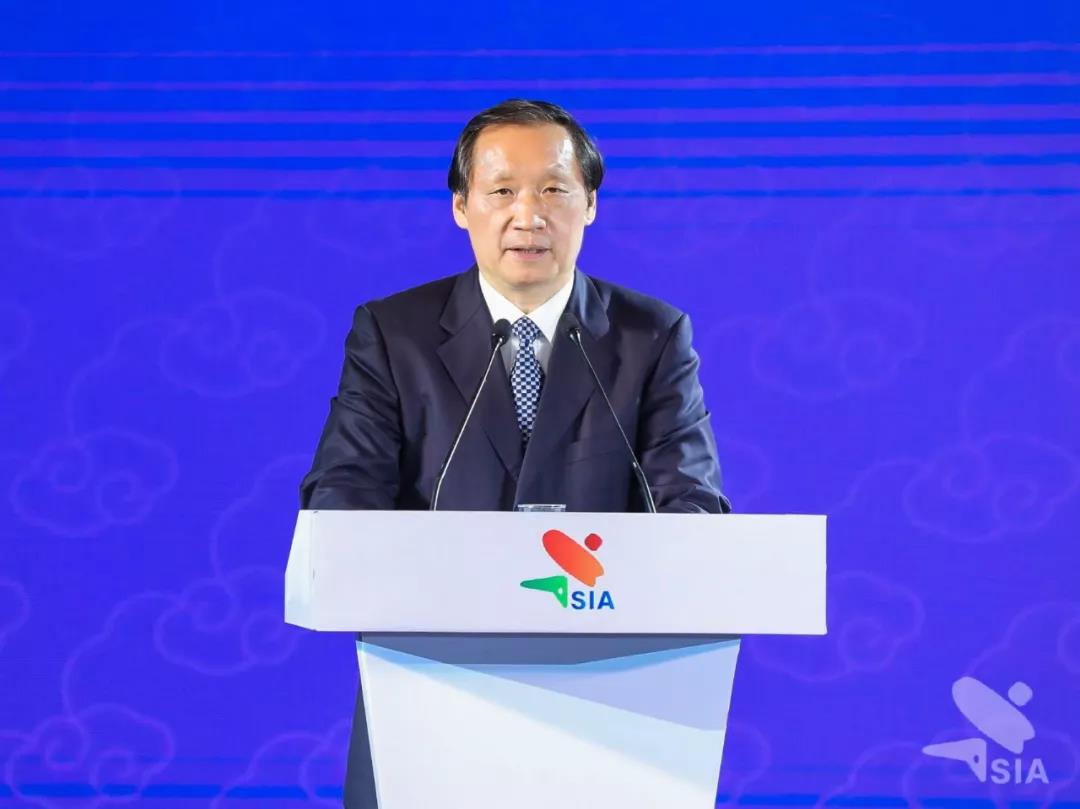 文化和旅游部副部长李金早致辞