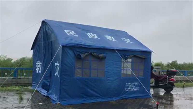 在现场,已经坚守几日的庐江县政协主席汪庆才告诉记者,18日至19日白山