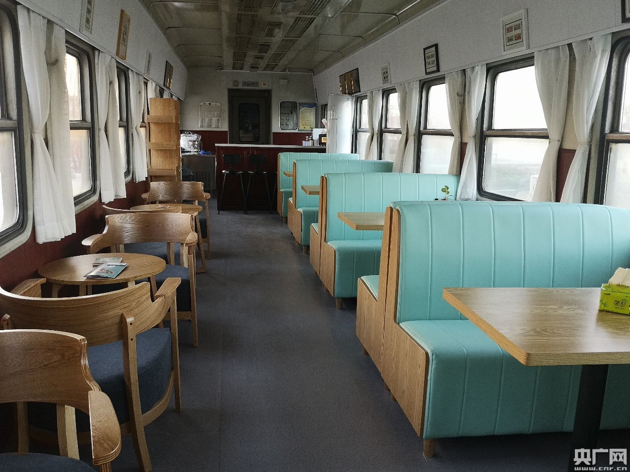 以草莓为主题的火车头餐厅——"红颜1983号".(央广网发 徐秋韵摄)