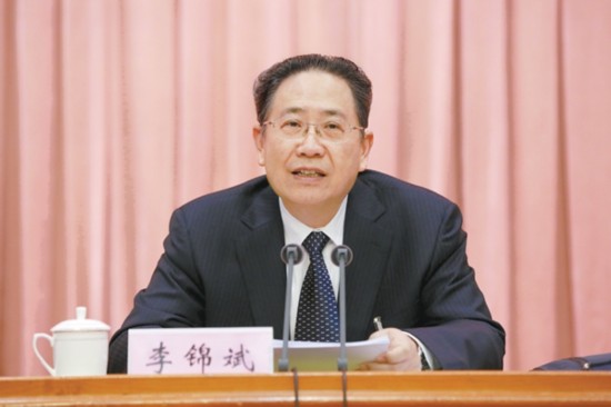12月26日,省委书记李锦斌在全省经济工作会议上作重要讲话.徐国康 摄