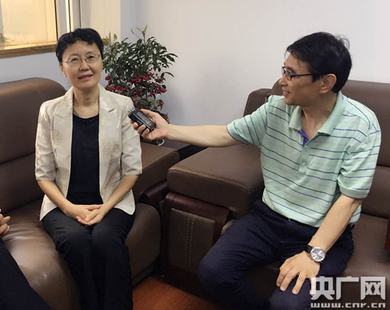 央广记者采访黄山市委常委,宣传部部长路海燕