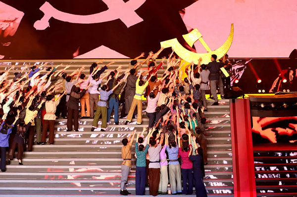 《红旗永不倒》文艺晚会献礼建党百年!