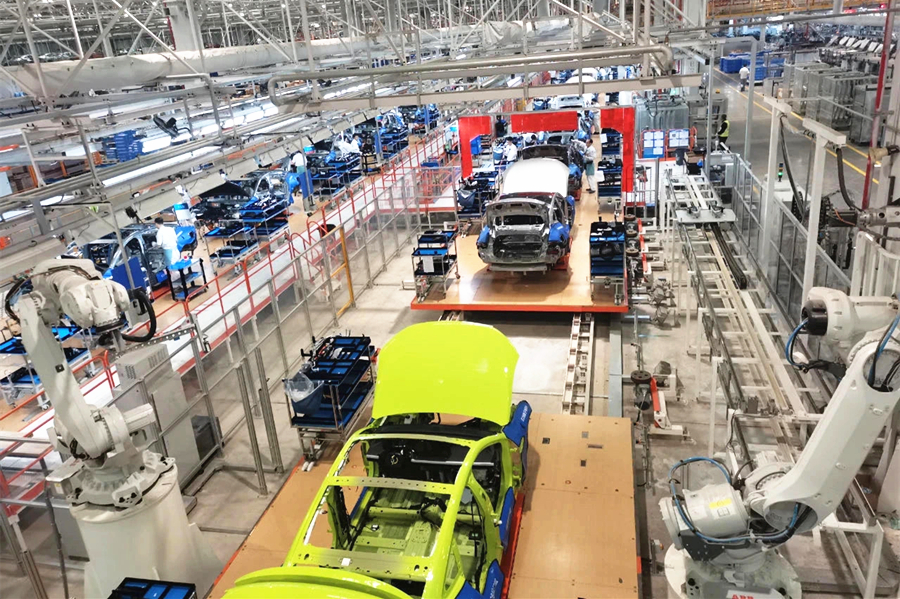 小鹏汽车生产车间(央广网发 肇庆高新区供图)