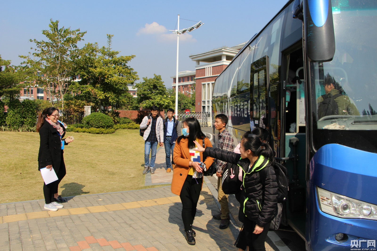 全国唯一全免费大学放假 学生回家可报销车票