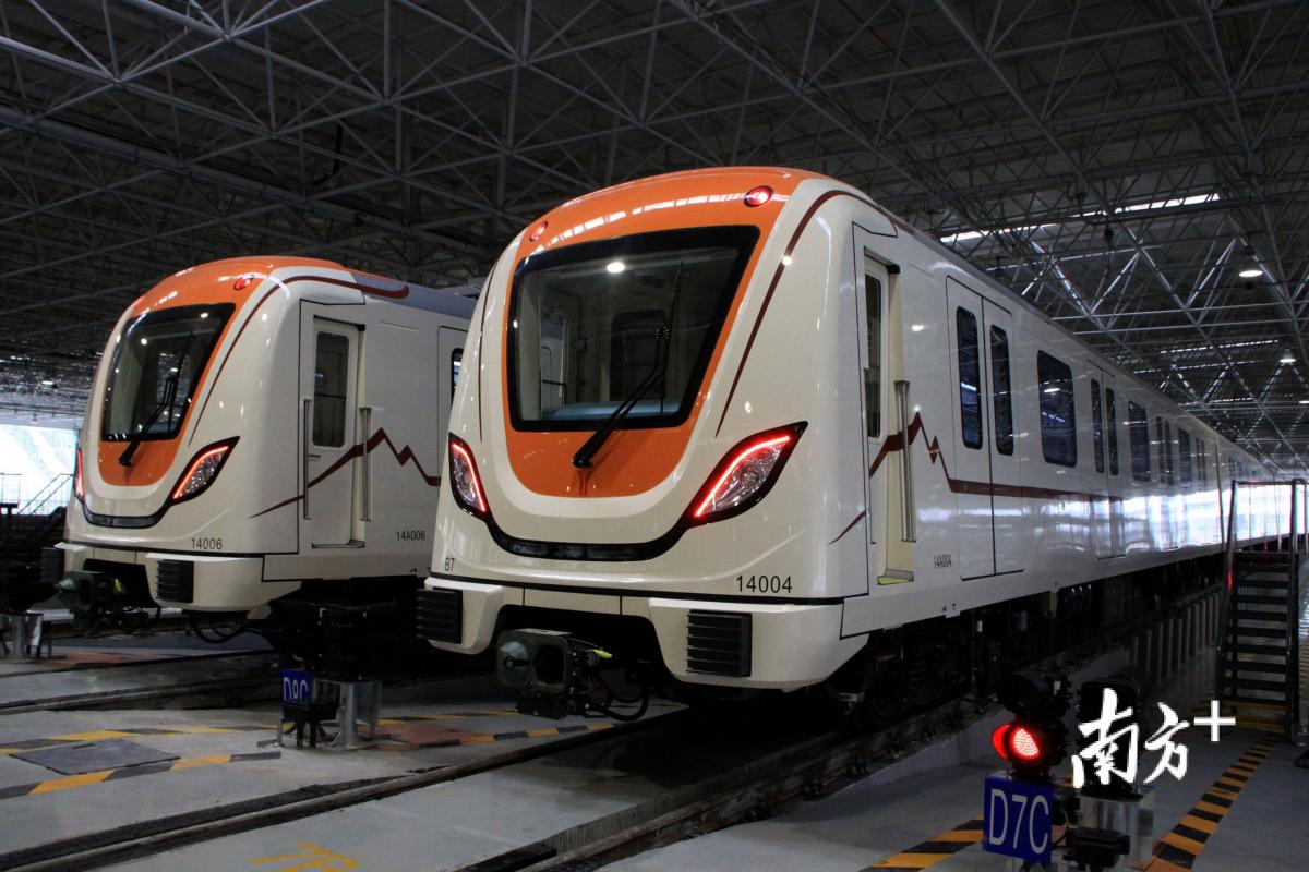 从化1小时到市中心!广州地铁十四号线列车今日首现真容