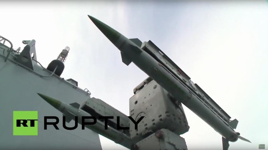 俄军巡洋舰警戒叙利亚 防空导弹垂发全开