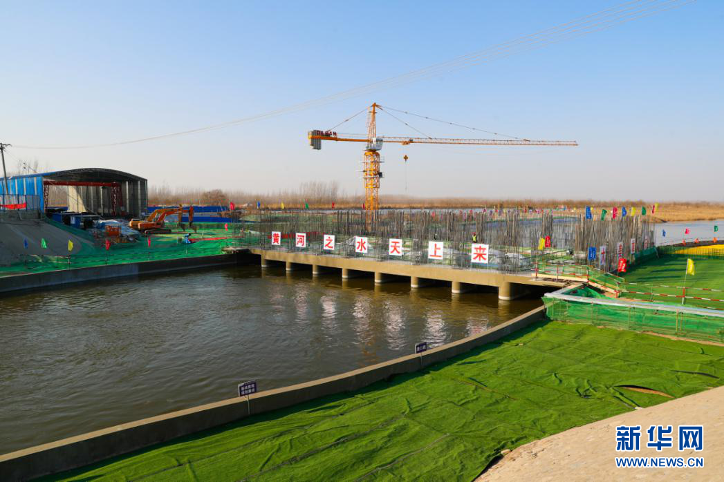 白洋淀引黄泵站具备通水条件,黄河水正源源不断地扬入淀区.