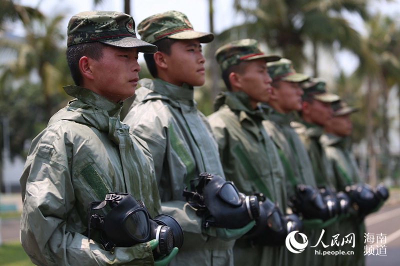 海南武警防化兵的火热青春