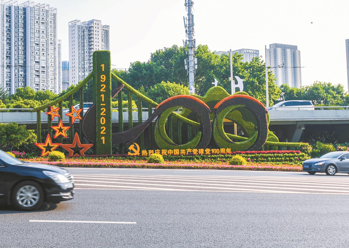 百余组花卉扎景绘武汉锦绣画卷