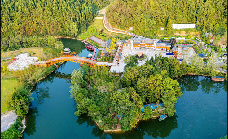 利川龙船水乡美如画