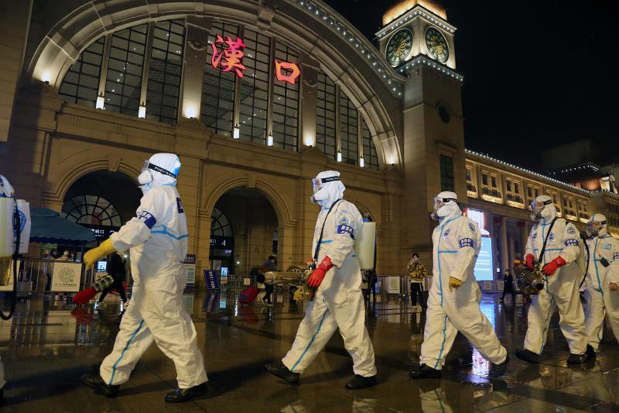 汉口火车站深度消杀 保障旅客平安出行
