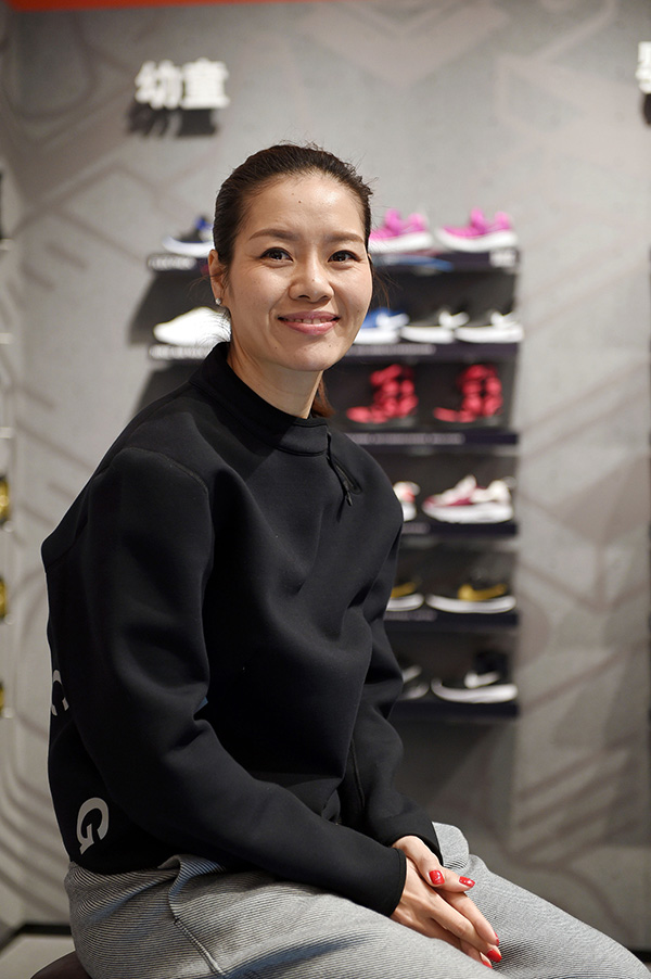 李娜育儿经分享_李娜退役后事业转型_又见李娜：网球不再是唯一 大不了就躺平一会