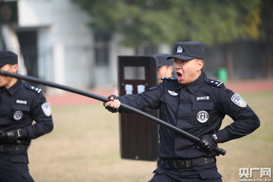 25张图带你看武铁特警如何苦练精兵备战春运
