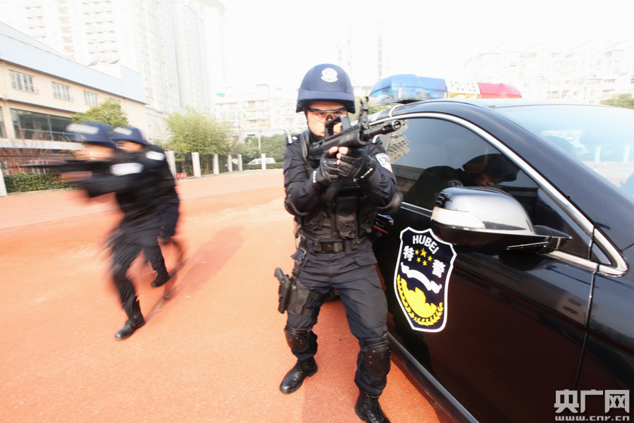 25张图带你看武铁特警如何苦练精兵备战春运