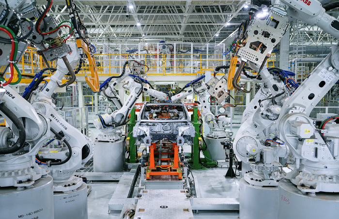 图为:小鹏汽车生产线 央广网发 通讯员供图