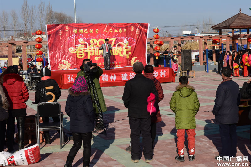 辽宁北票:"文化大院"农村"春晚"好戏连台