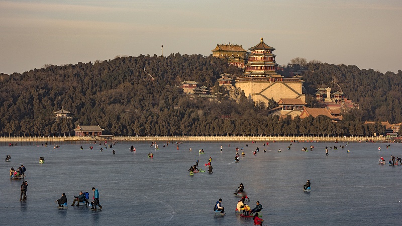 第九届冰雪游园会即将拉开帷幕  北京5家市属公园开放7处自然冰场