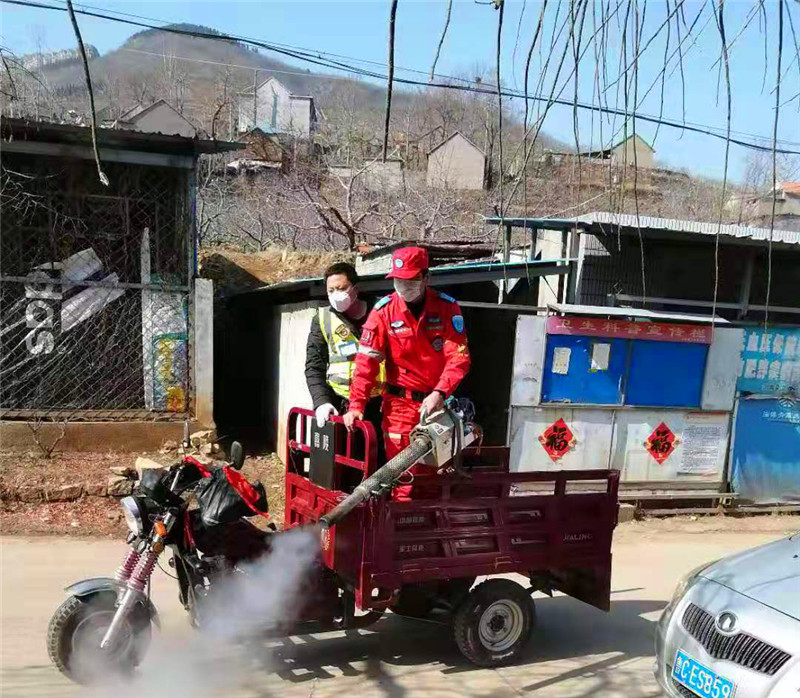 淄博沂源中庄镇第一书记组织为全村消毒
