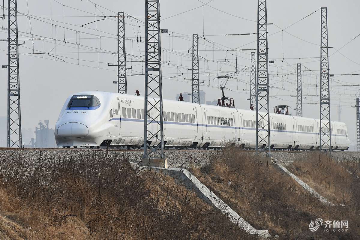 烟台龙烟铁路进入空跑试运行