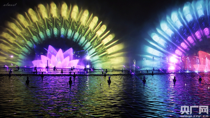 济南:"明湖秀"引爆泉城