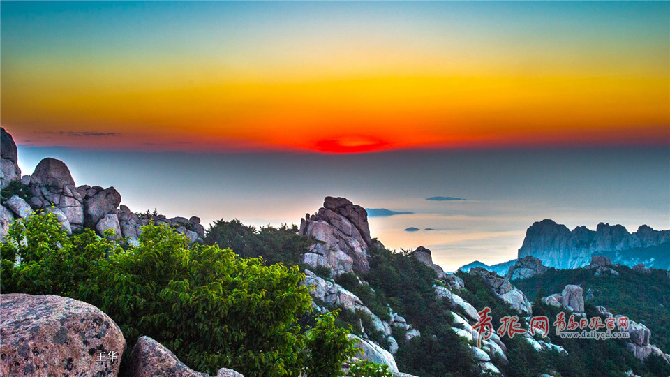崂山海上日出 天空惊现神奇云际线_央广网