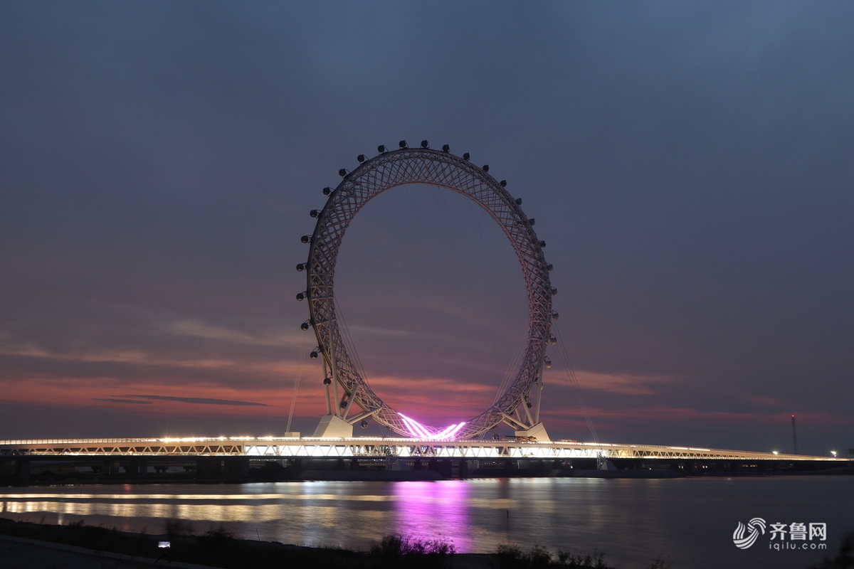 航拍潍坊白浪河摩天轮 比"伦敦眼"高10米