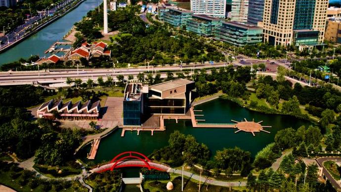 普陀长风生态商务区从2.2拓展到10平方公里,构建四个产业集聚区